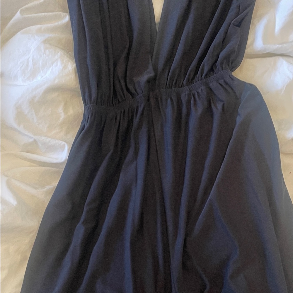Elegant Black Jumpsuit - Picture 3 of 7